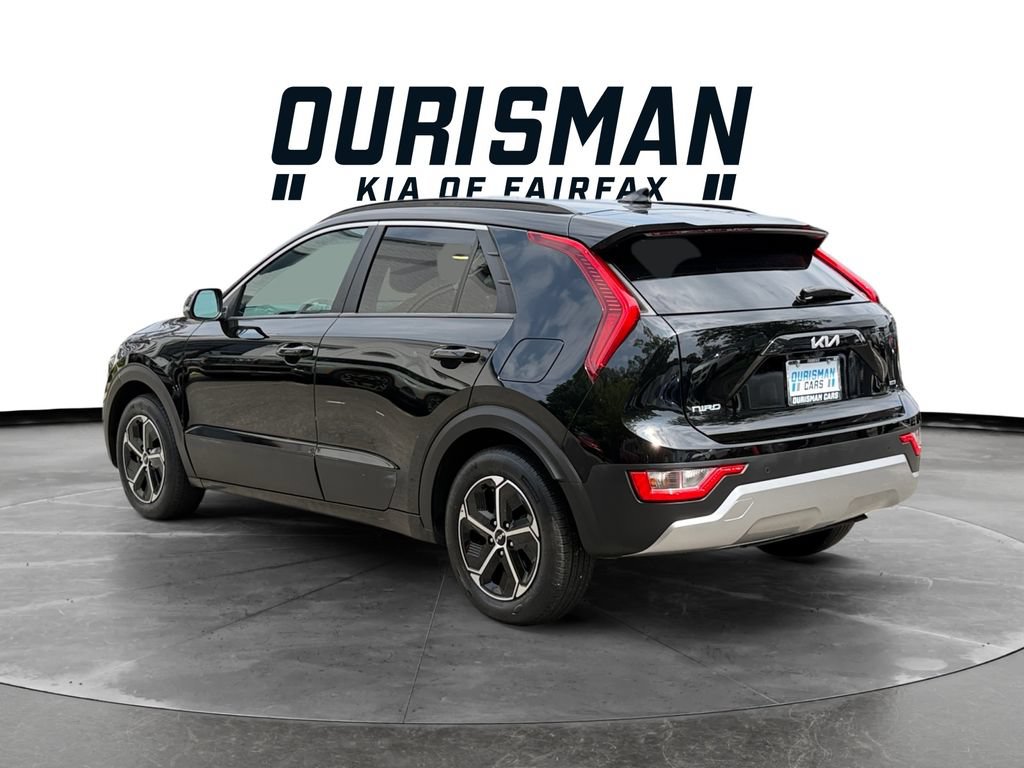 Certified 2023 Kia Niro EX FWD image 5