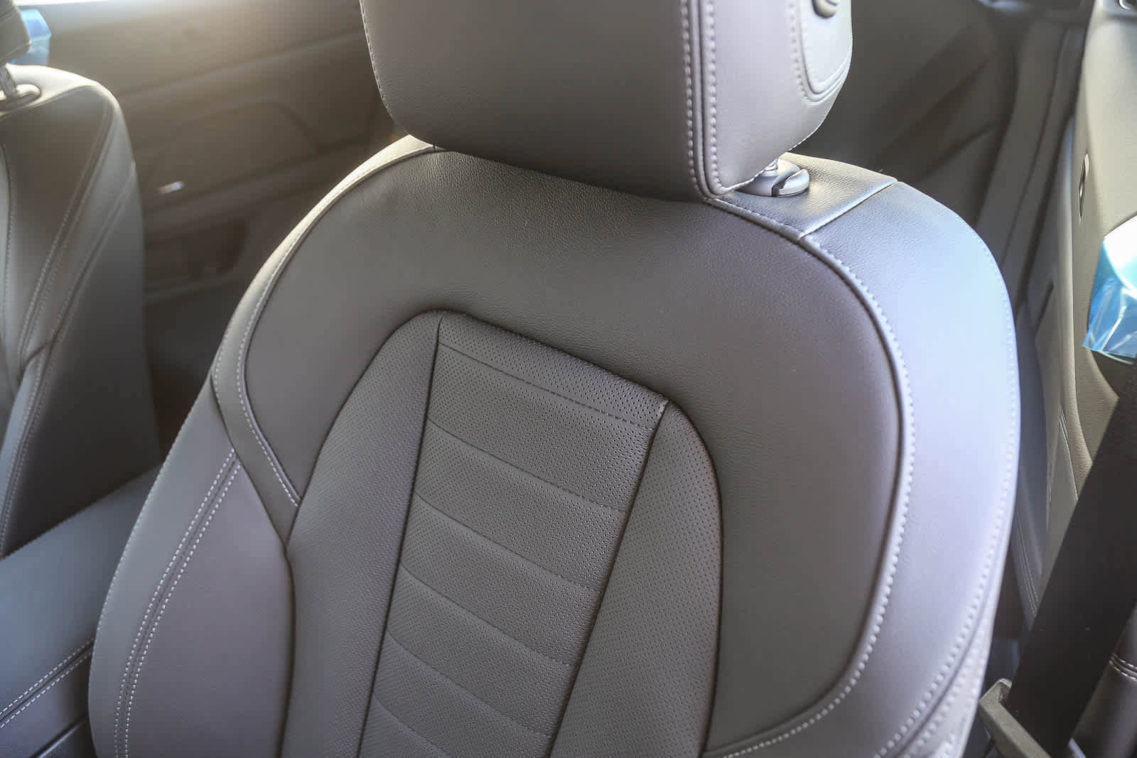 New 2026 BMW 440i xDrive Convertible w/ Premium Package image 21