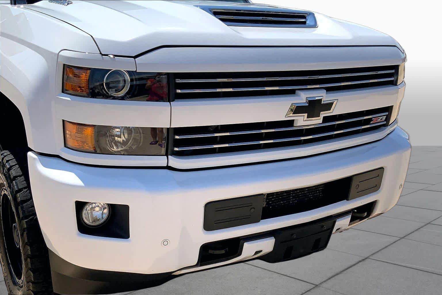 Used 2018 Chevrolet Silverado 2500 LT w/ Custom Sport Edition AWD/4WD image 28