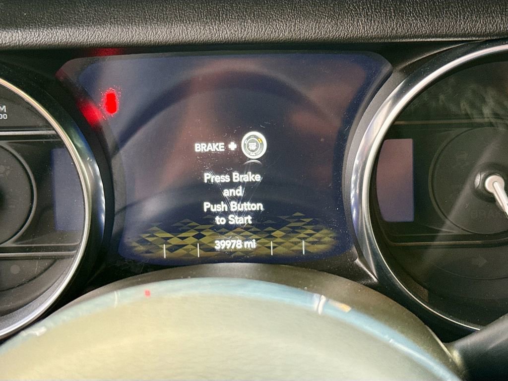 Used 2022 Jeep Wrangler Unlimited Sahara w/ Cold Weather Group image 13