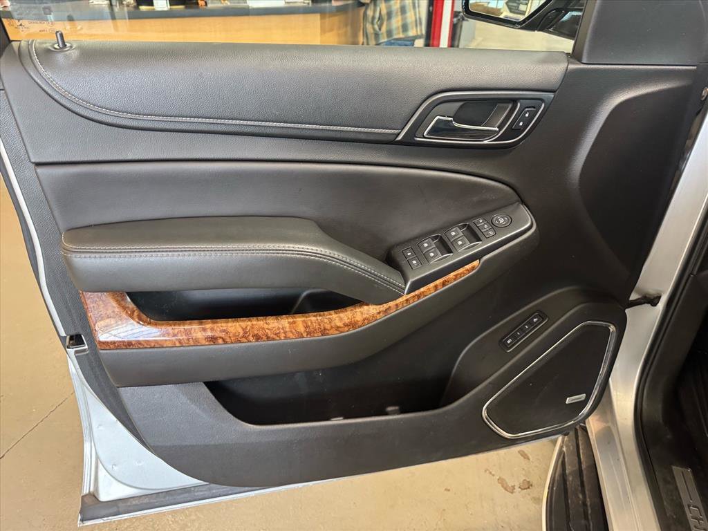 Used 2018 Chevrolet Suburban Premier w/ Max Trailering Package image 17