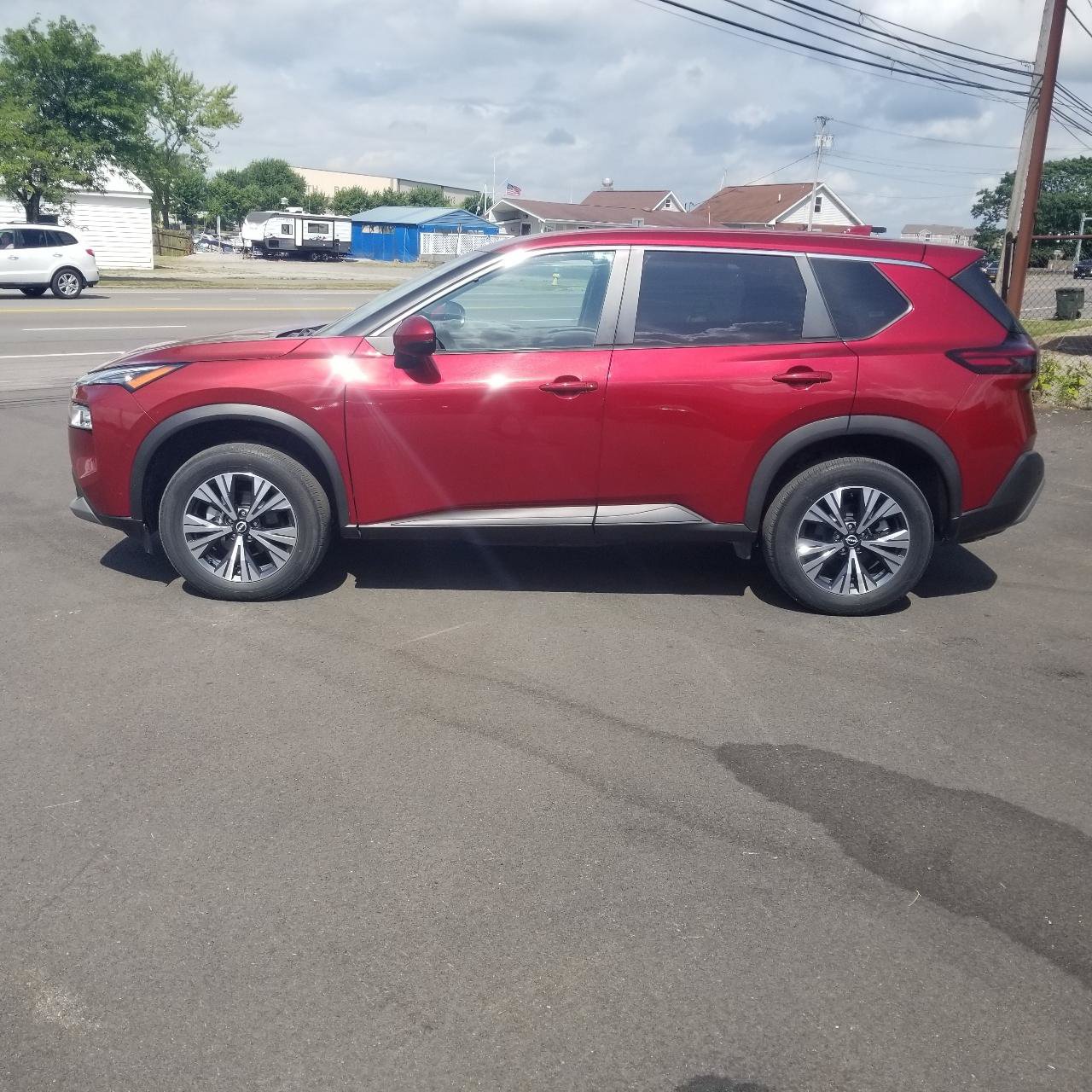 Used 2022 Nissan Rogue SV AWD/4WD image 2