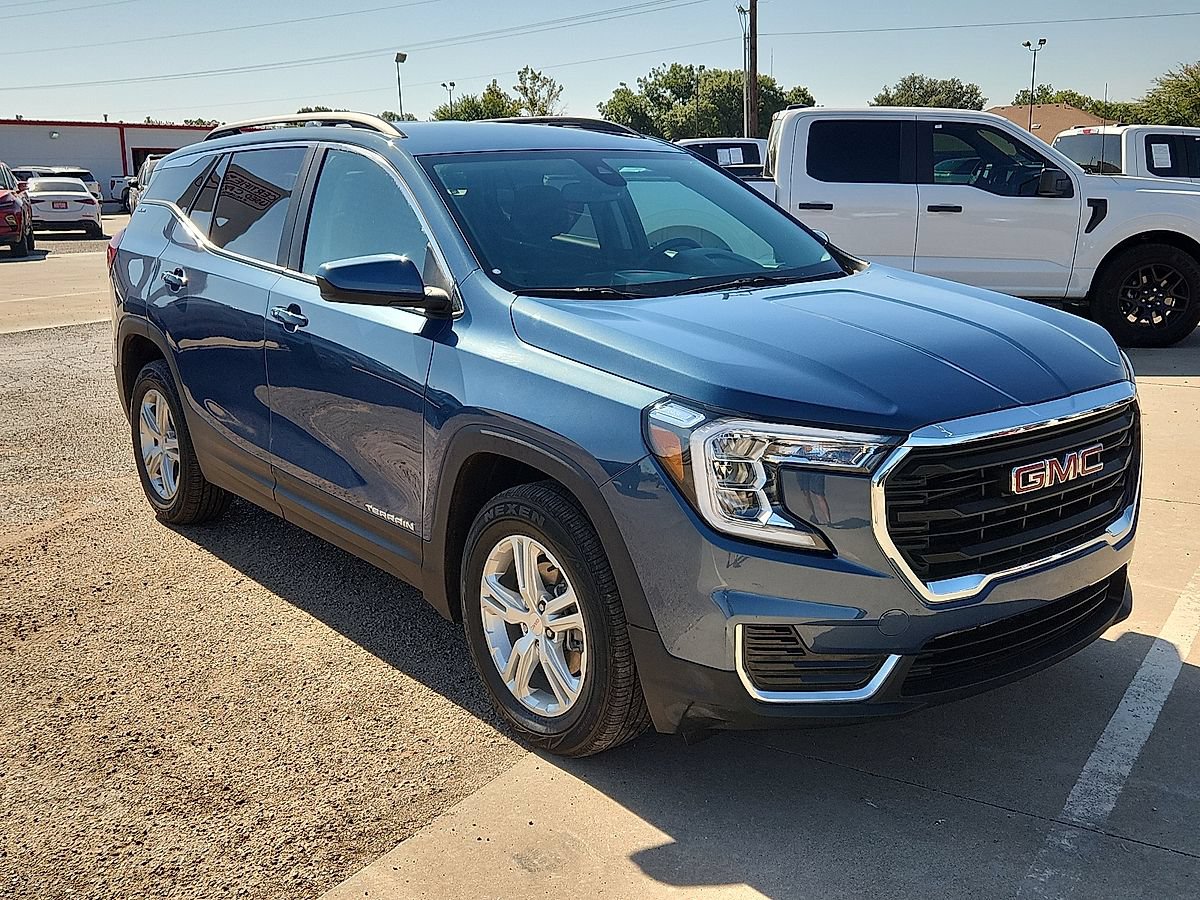 Used 2024 GMC Terrain SLE w/ Driver Convenience Package AWD/4WD image 5