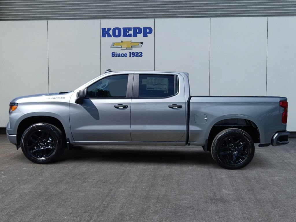 New 2026 Chevrolet Silverado 1500 Custom RWD image 2