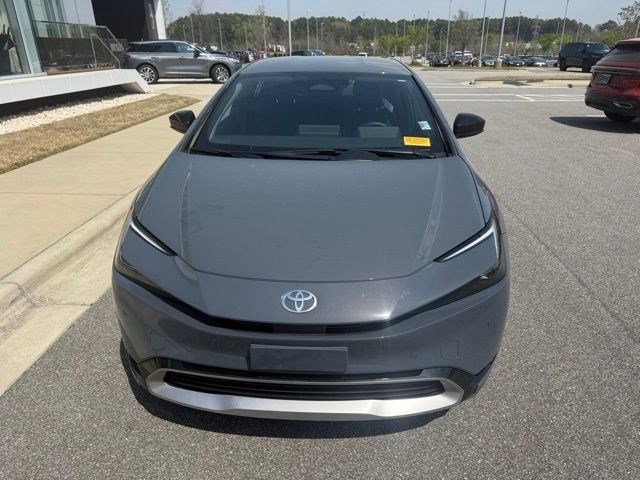 Used 2024 Toyota Prius Prime XSE Premium image 3