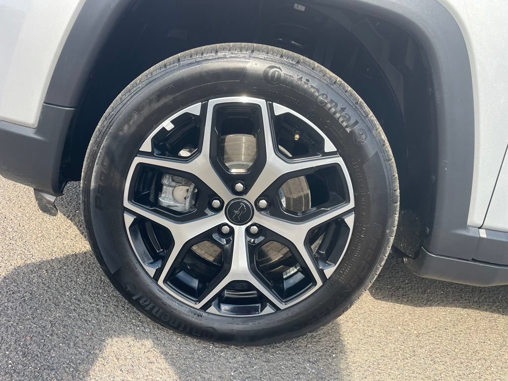 Used 2025 Jeep Compass Limited AWD/4WD image 21