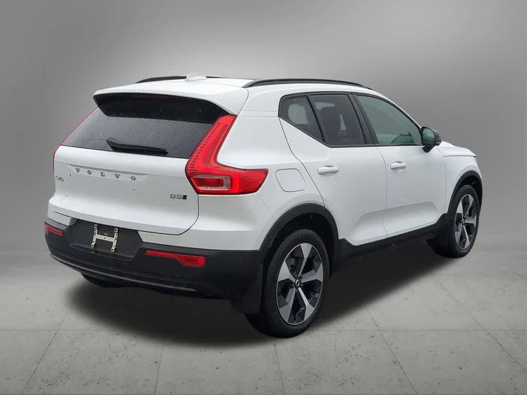 New 2026 Volvo XC40 B5 Core w/ Protection Package Premier AWD/4WD image 6