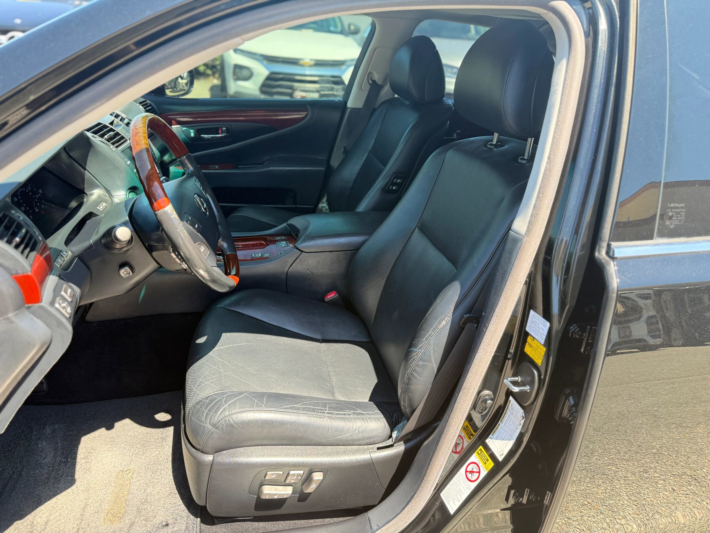 Used 2008 Lexus LS 460 RWD image 15