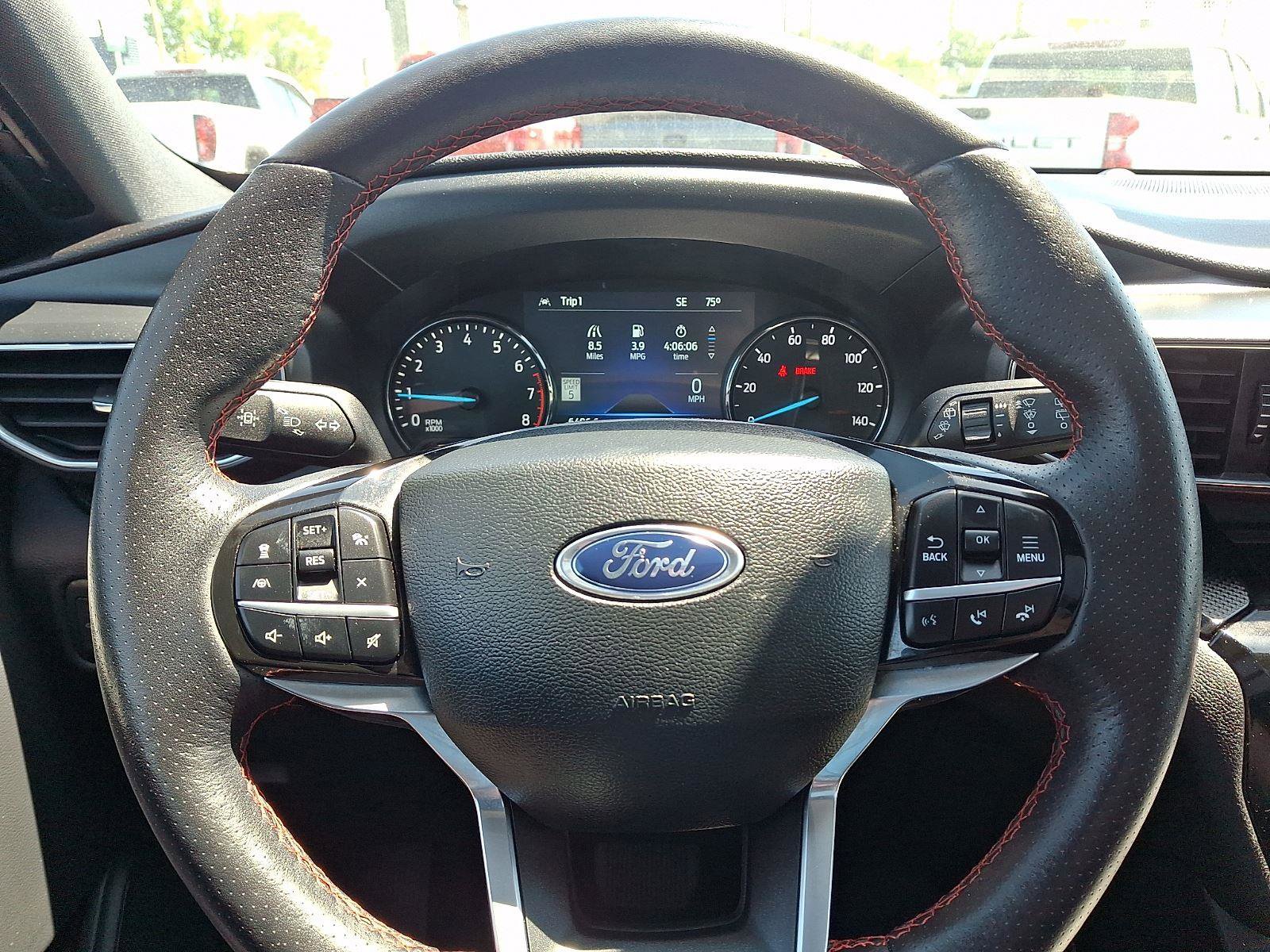 Certified 2022 Ford Explorer ST-Line w/ Class IV Trailer Tow Package AWD/4WD image 19