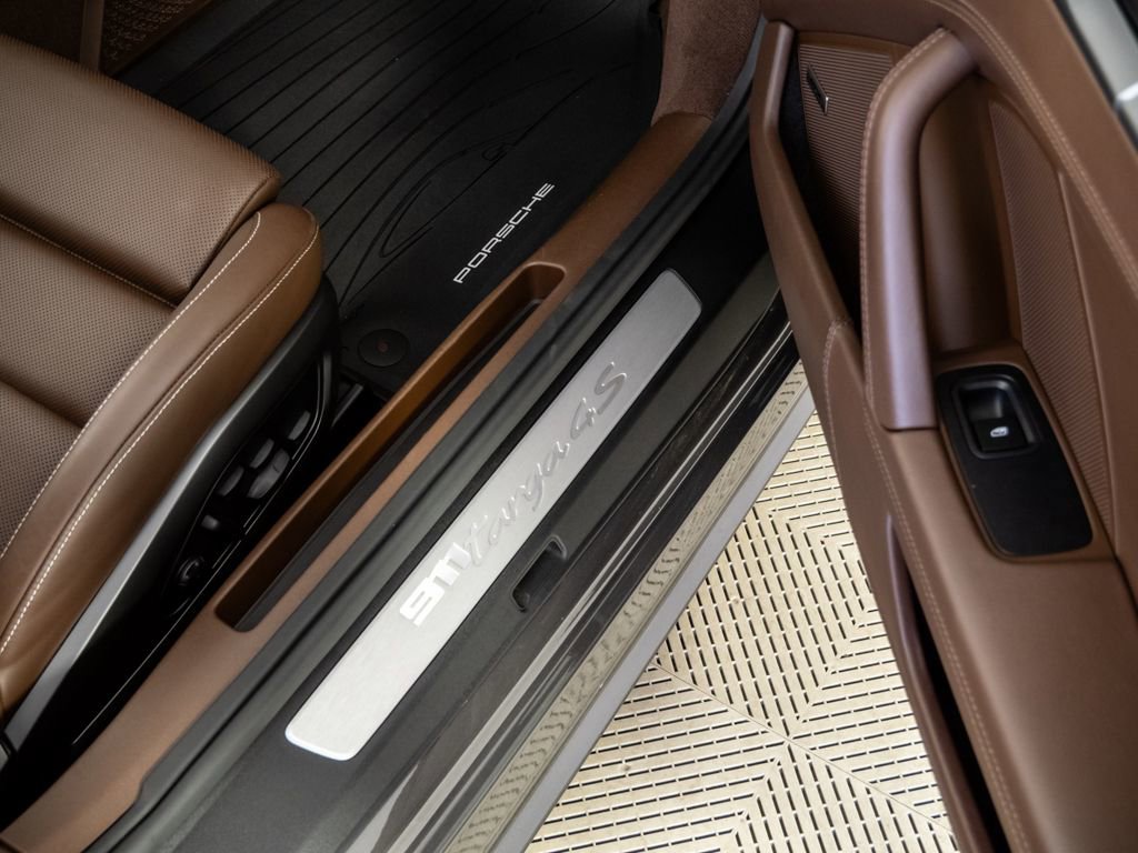 Certified 2024 Porsche 911 Targa 4S image 23