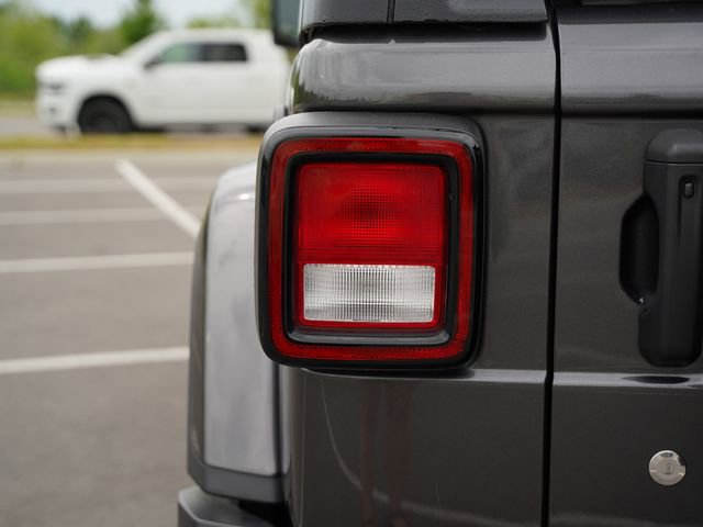 Used 2020 Jeep Wrangler Unlimited Sahara AWD/4WD image 41