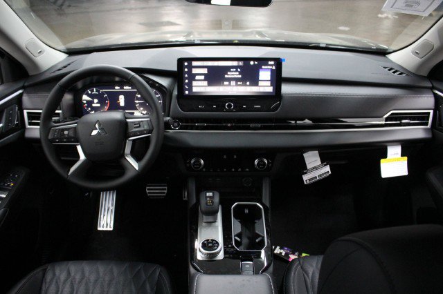 New 2025 Mitsubishi Outlander SEL image 20