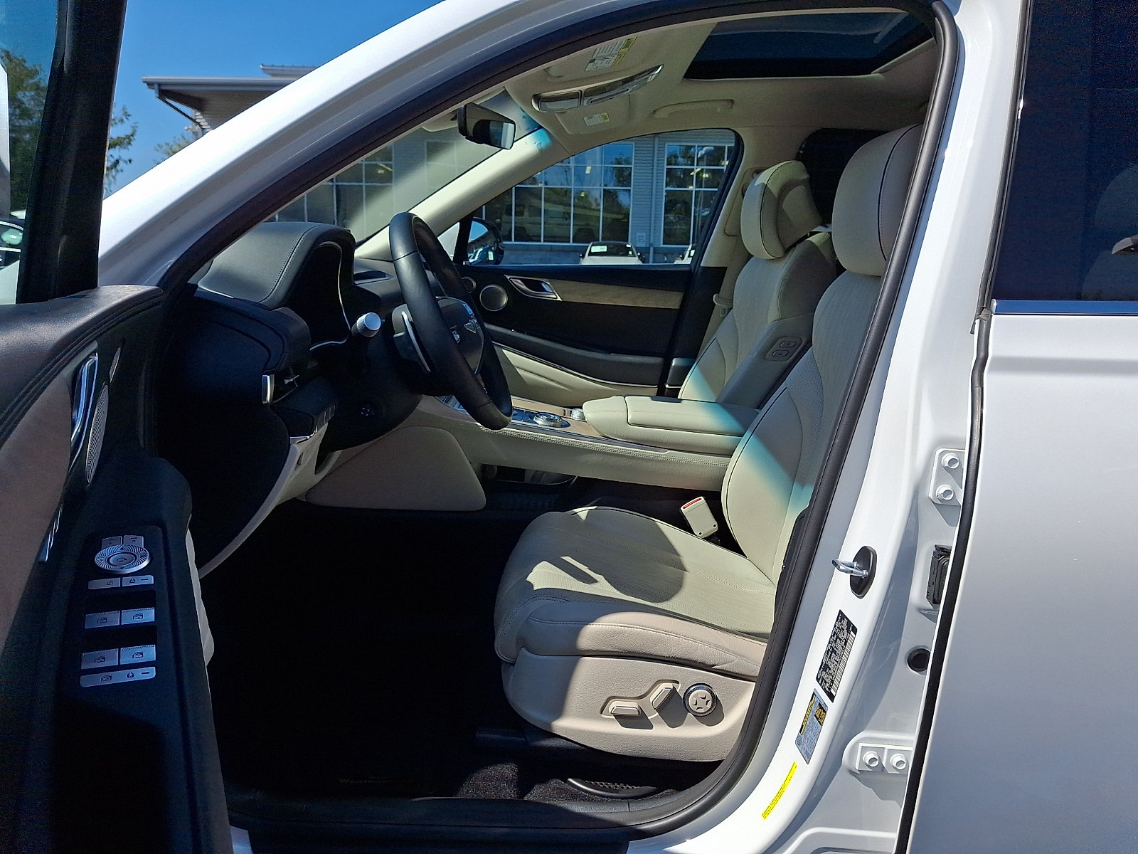 Used 2023 Genesis GV80 2.5T w/ Advanced Package AWD/4WD image 14