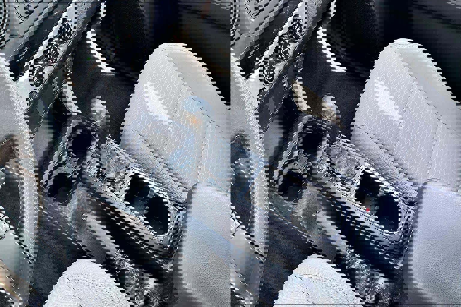 Used 2018 Toyota Tacoma SR image 14