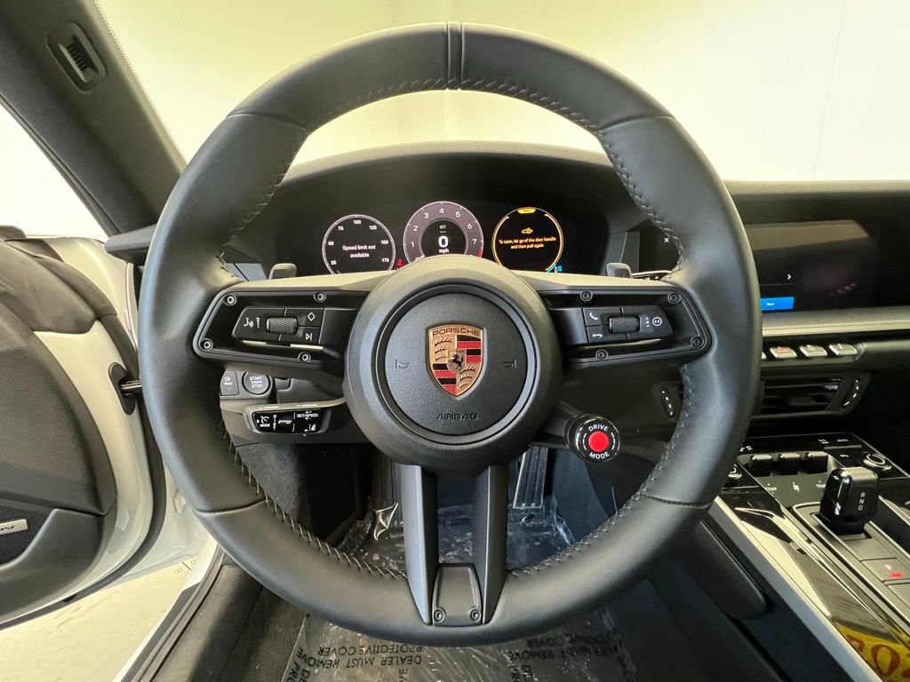 Certified 2025 Porsche 911 Carrera image 7