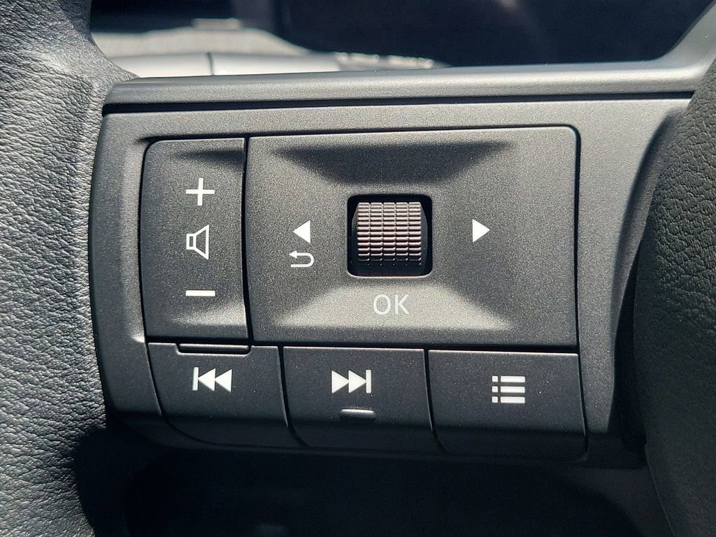 Certified 2025 Nissan Kicks SV FWD image 24