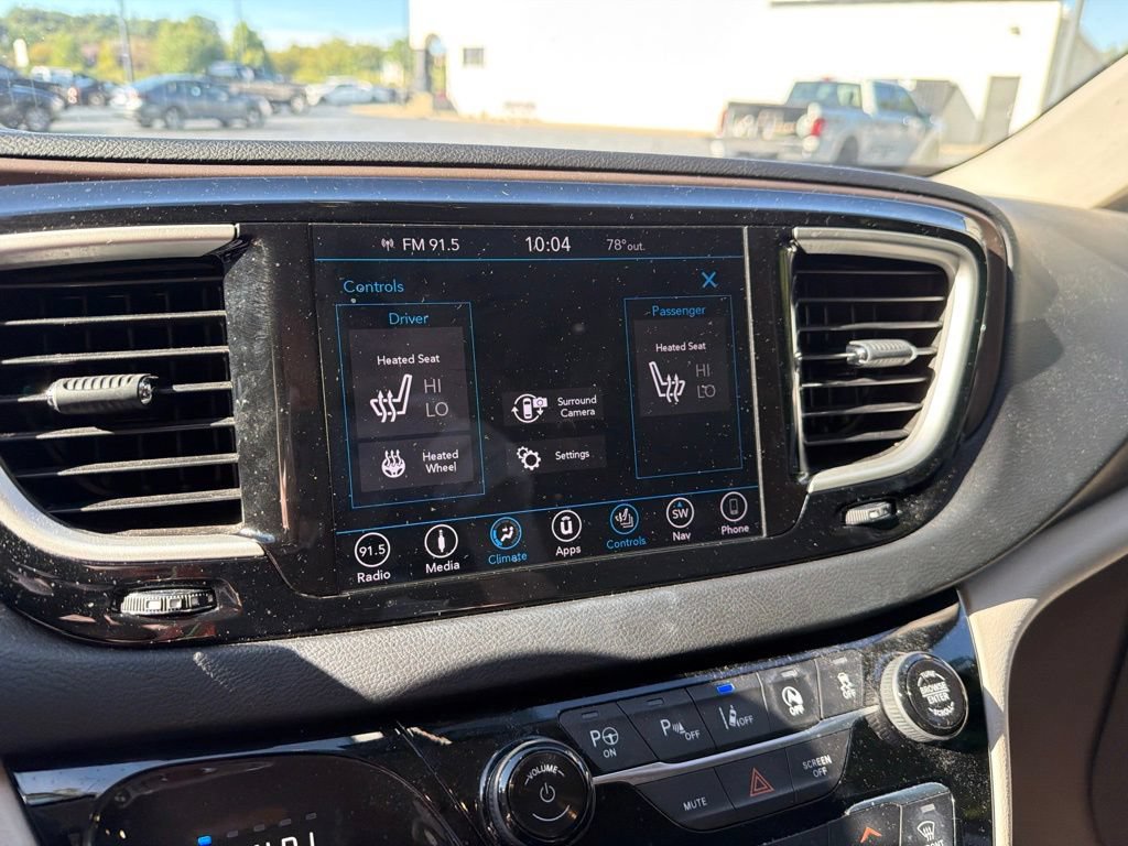 Used 2019 Chrysler Pacifica Touring-L w/ Advanced Safetytec Group FWD image 19