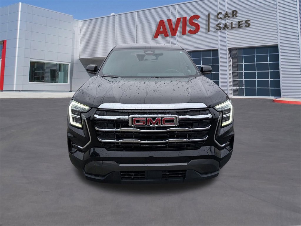 Used 2025 GMC Terrain Elevation image 2