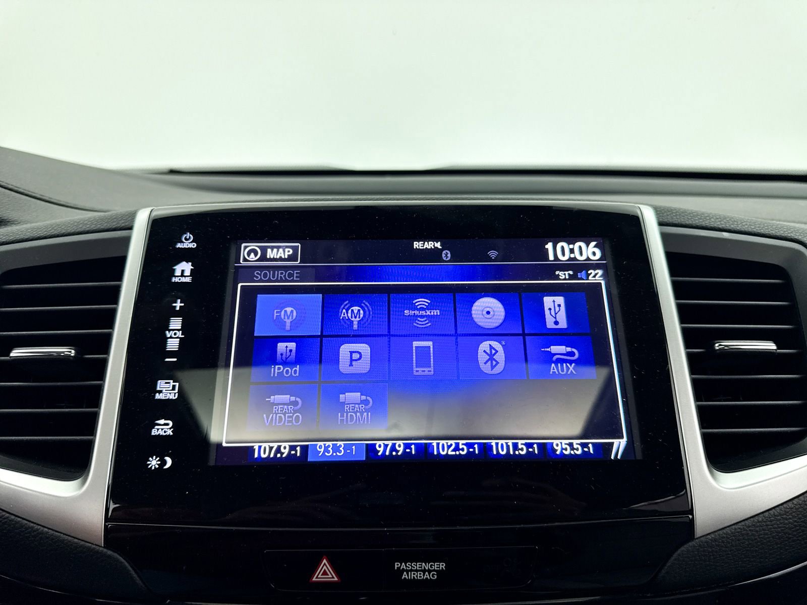 Used 2017 Honda Pilot Elite image 24