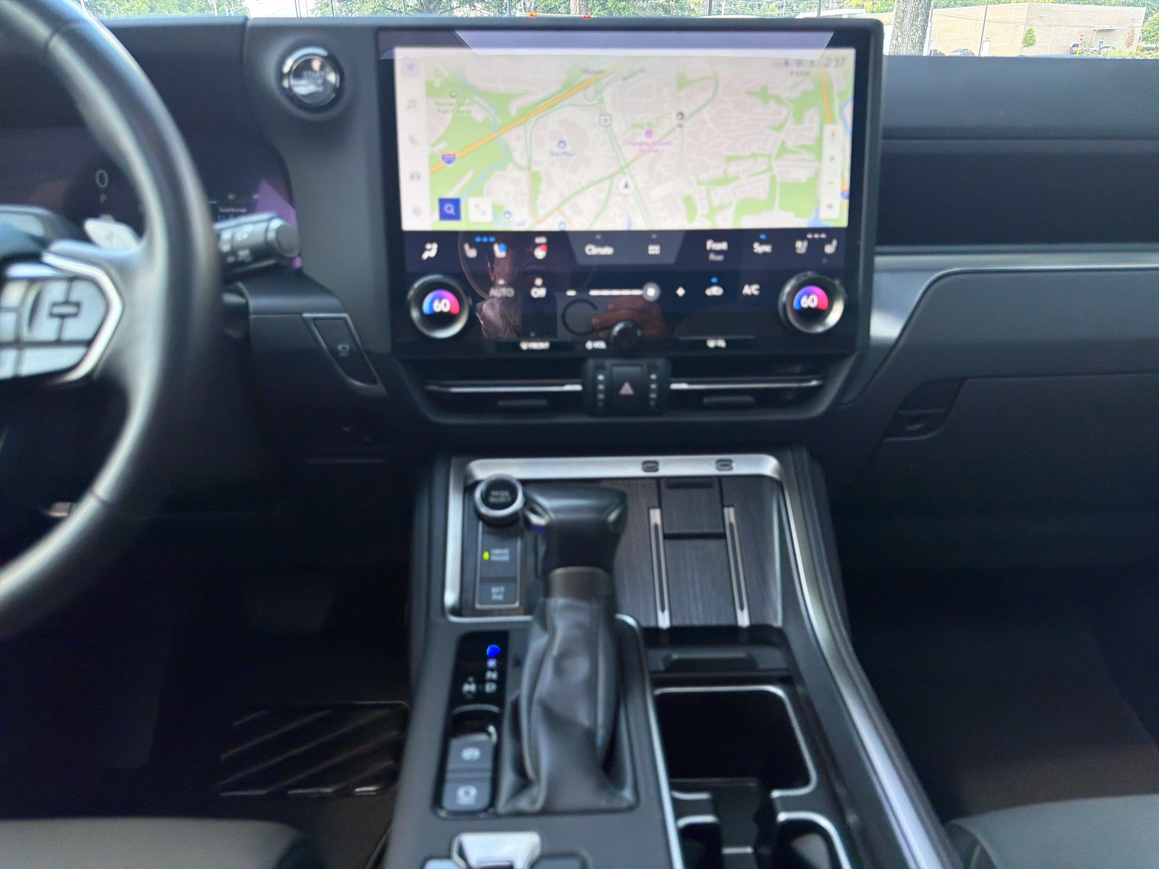 Used 2024 Lexus GX 550 w/ Accessory Package (31) AWD/4WD image 6
