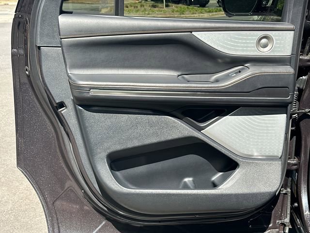 New 2026 Lincoln Navigator L Black Label AWD/4WD image 24