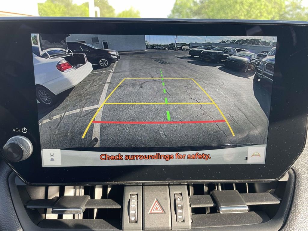 Used 2025 Toyota RAV4 XSE AWD/4WD image 39