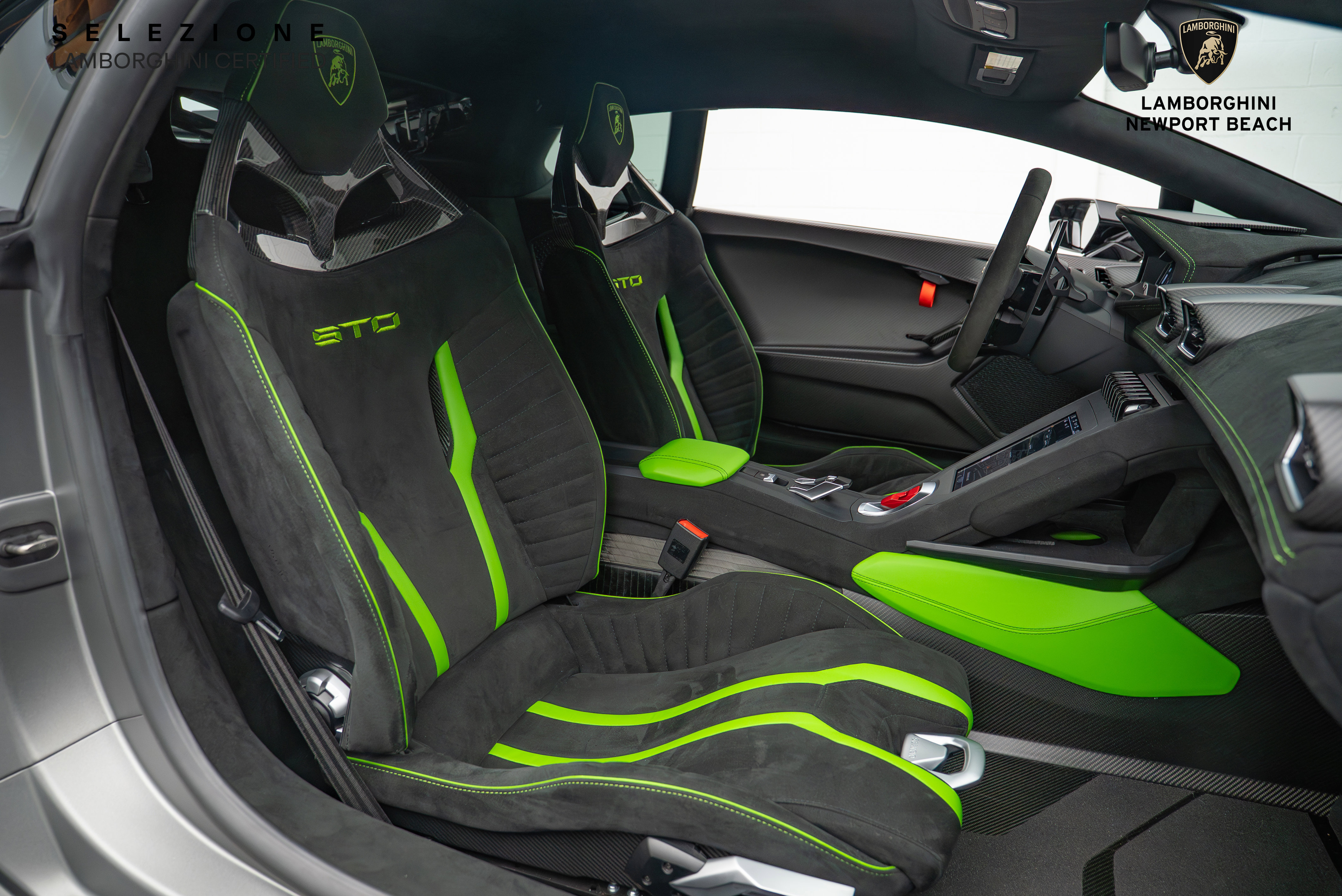 Used 2023 Lamborghini Huracan STO image 25