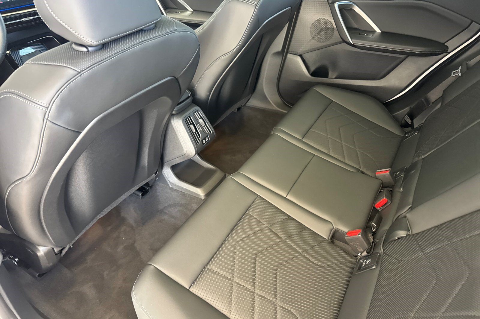 Used 2026 BMW X1 xDrive28i w/ Technology Package AWD/4WD image 26