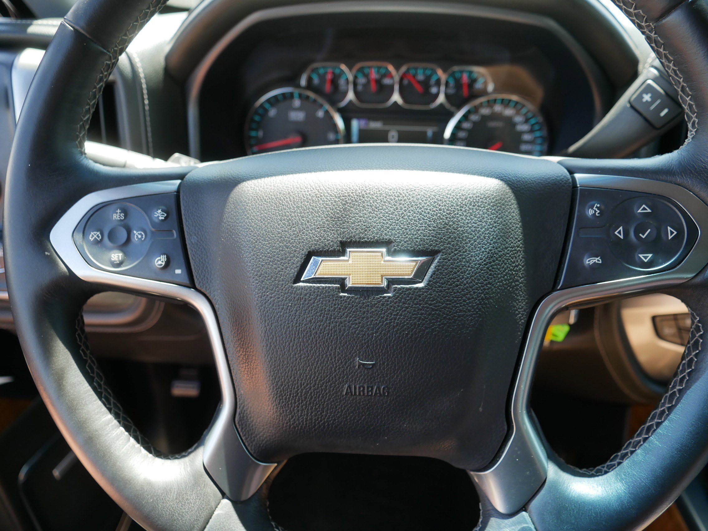 Used 2015 Chevrolet Silverado 1500 LTZ w/ LTZ Plus Package AWD/4WD image 25