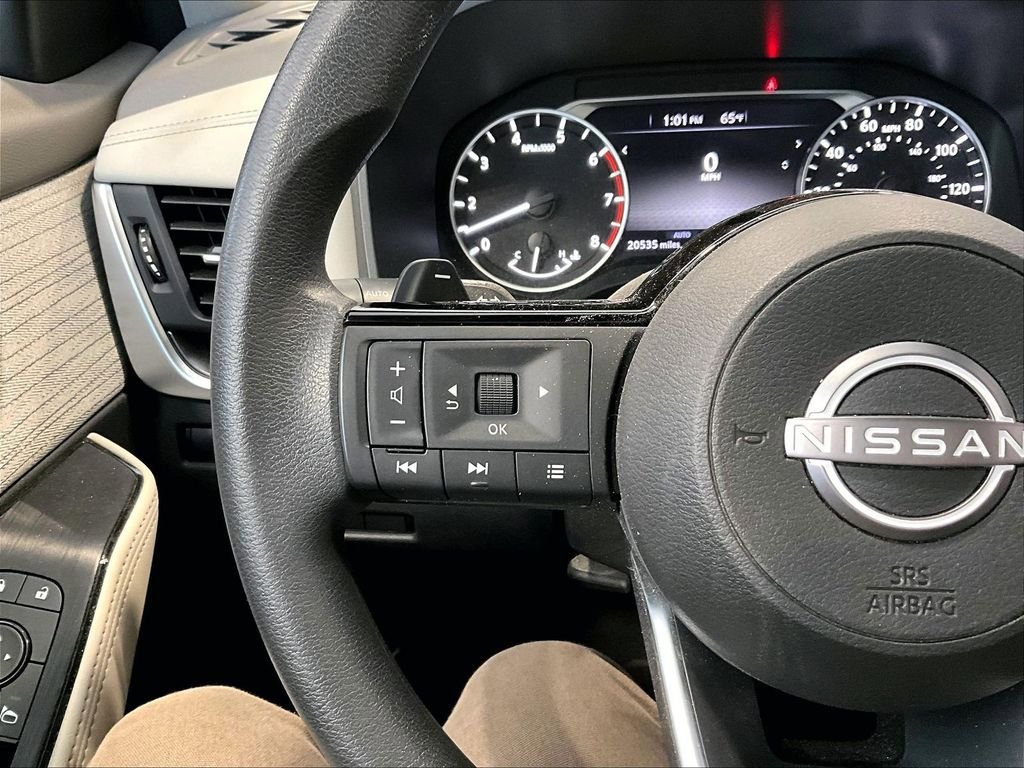 Used 2023 Nissan Rogue SV AWD/4WD image 18