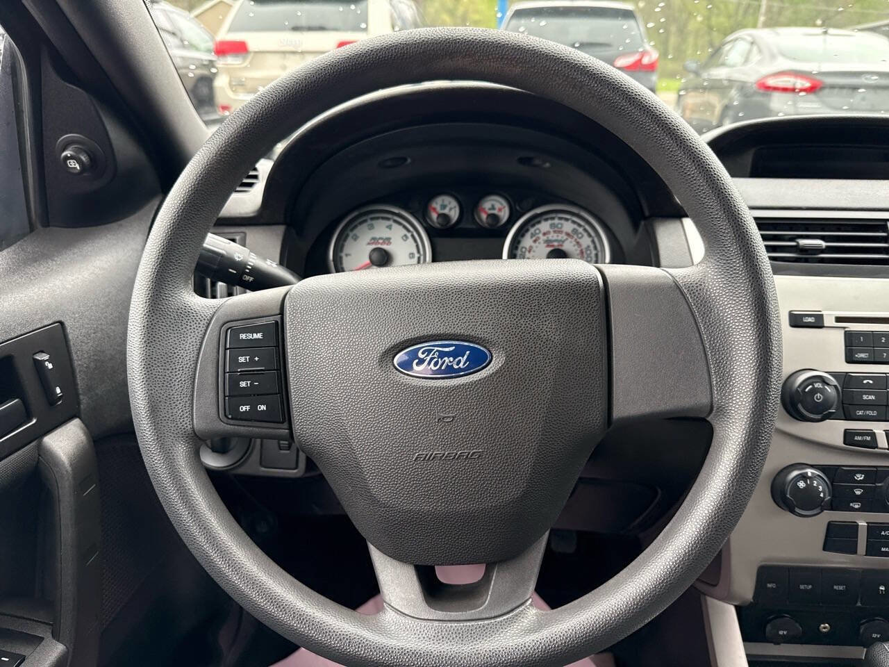 Used 2010 Ford Focus SE FWD image 16