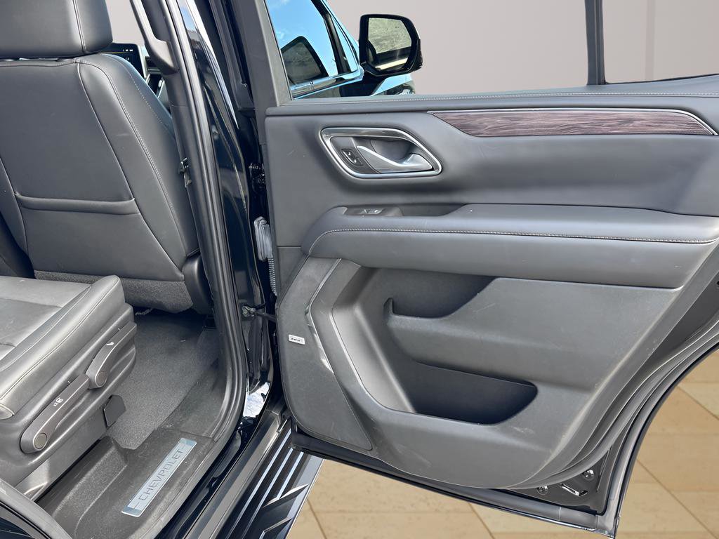 Used 2022 Chevrolet Tahoe LT w/ Luxury Package image 31