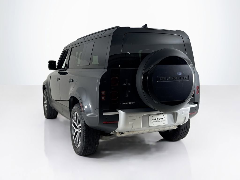 Used 2025 Land Rover Defender 110 S image 3