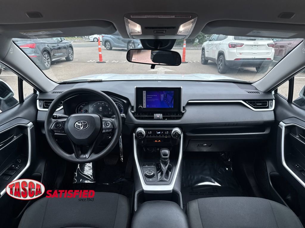 Used 2024 Toyota RAV4 LE AWD/4WD image 11