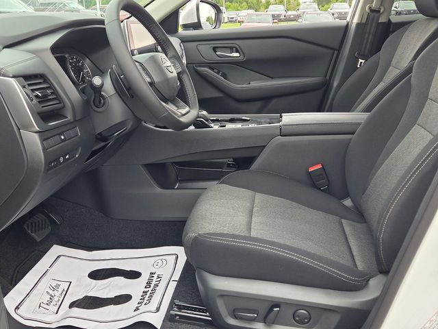 New 2026 Nissan Rogue SV FWD image 5