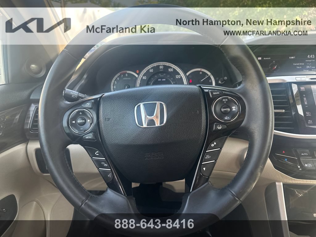Used 2016 Honda Accord Touring image 14