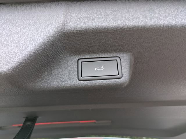 New 2025 Volkswagen ID. Buzz Pro S image 14