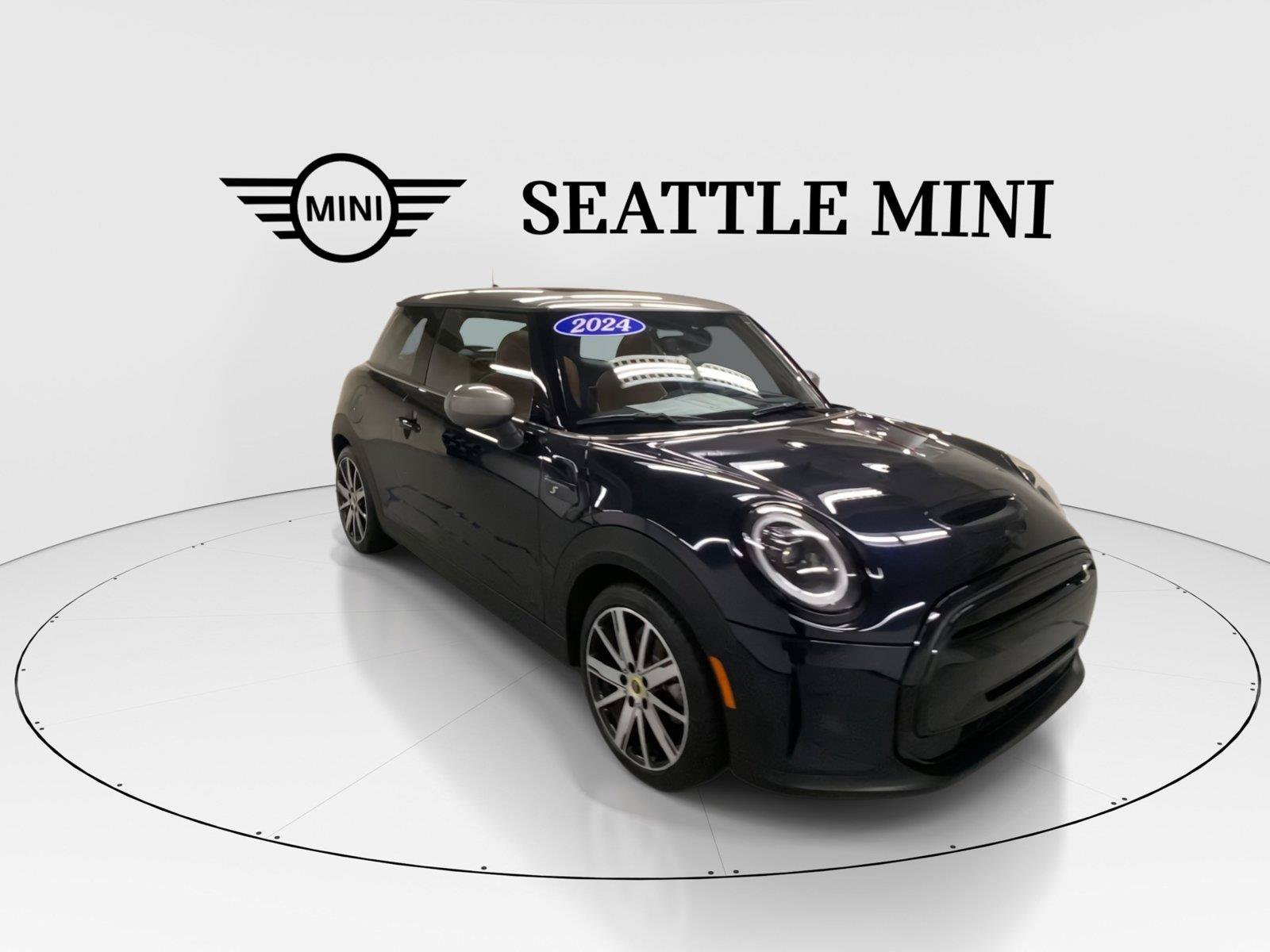 Used 2024 MINI Cooper SE FWD image 2