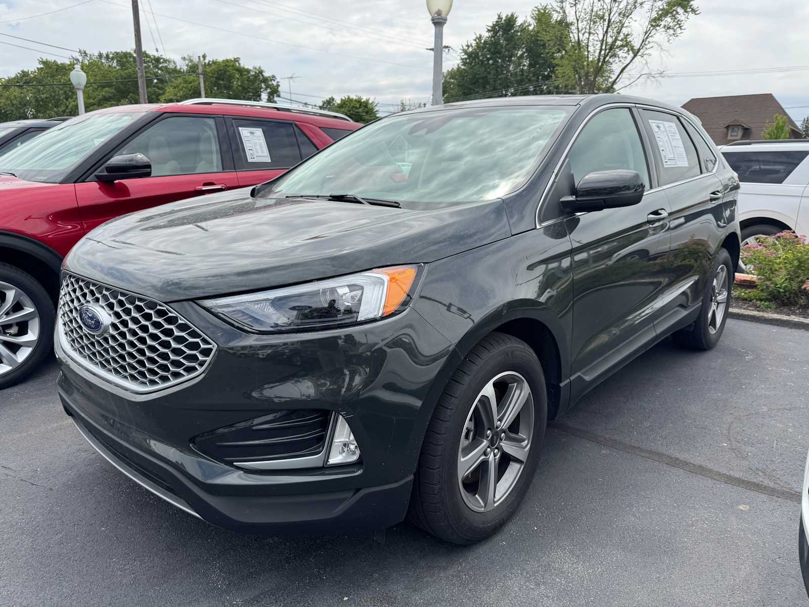 Used 2024 Ford Edge SEL w/ Convenience Package