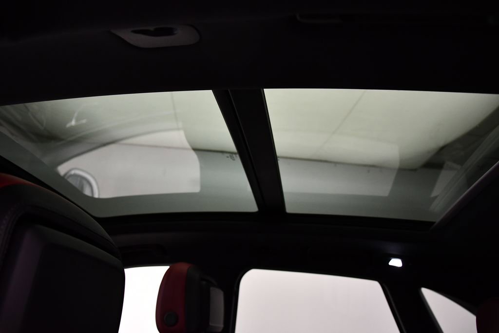 Used 2025 Porsche Macan Turbo image 19