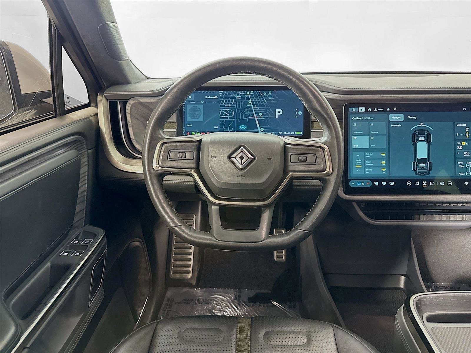 Used 2022 Rivian R1T Launch Edition image 3