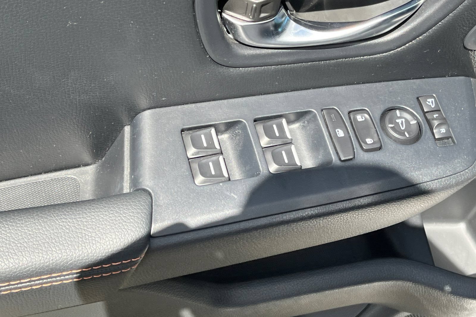 Used 2025 Honda Pilot TrailSport image 18
