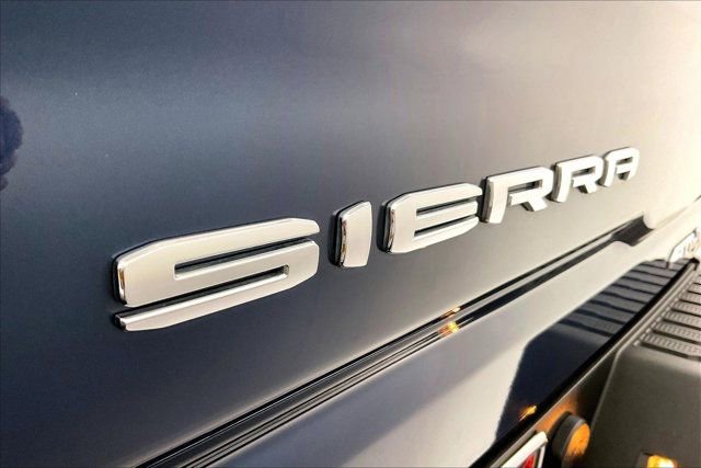 Used 2022 GMC Sierra 2500 AT4 w/ AT4 Preferred Package image 31
