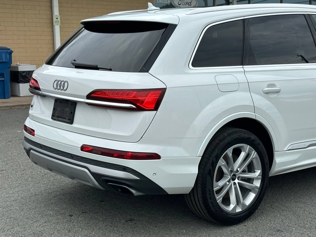Used 2025 Audi Q7 3.0T Premium Plus AWD/4WD image 43