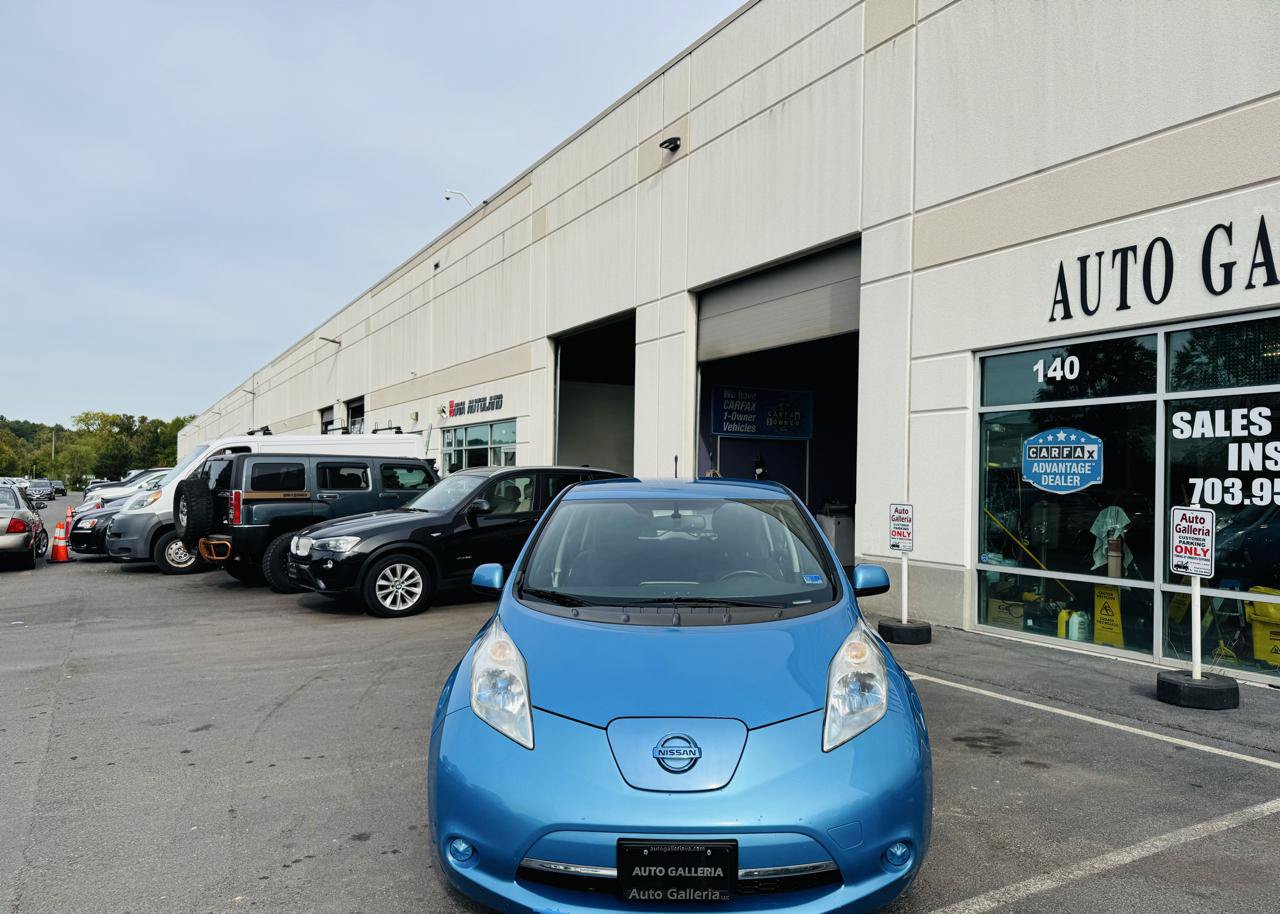 Used 2013 Nissan Leaf SV w/ Protection Pkg FWD image 3