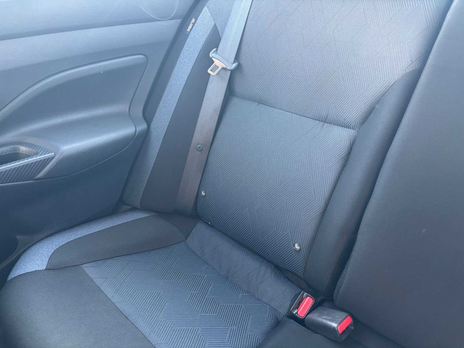 Used 2025 Nissan Versa SV FWD image 37