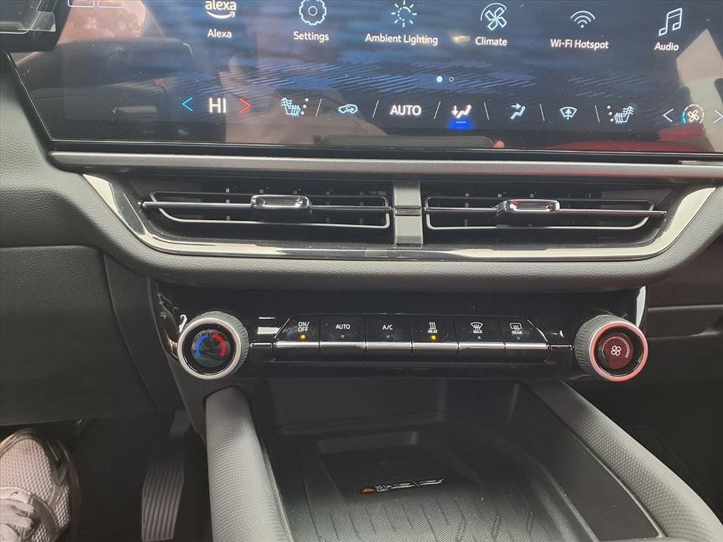 Used 2025 Chevrolet Equinox EV RS image 16