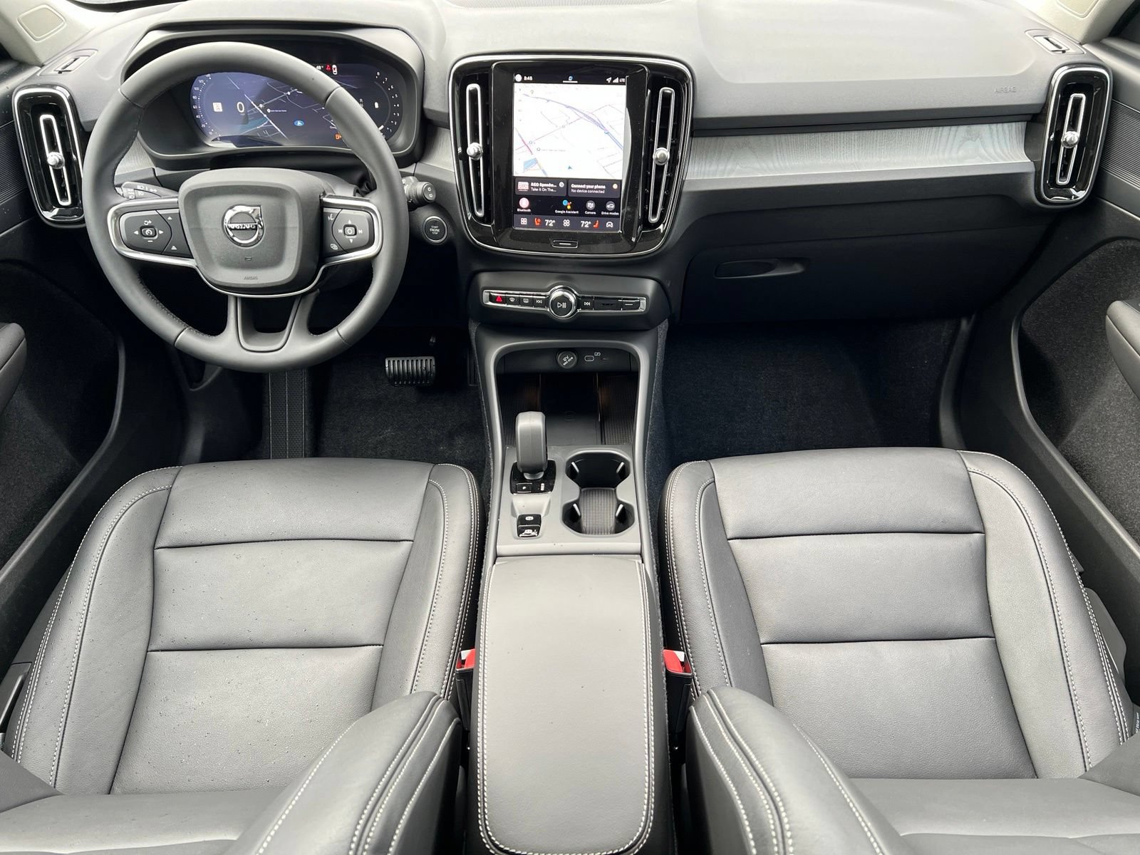 New 2026 Volvo XC40 B5 Plus w/ Protection Package Premier AWD/4WD image 20