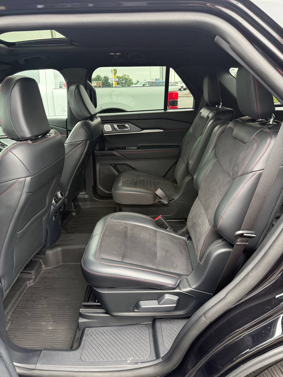 Used 2025 Ford Explorer ST w/ Sun And Sound Package AWD/4WD image 11