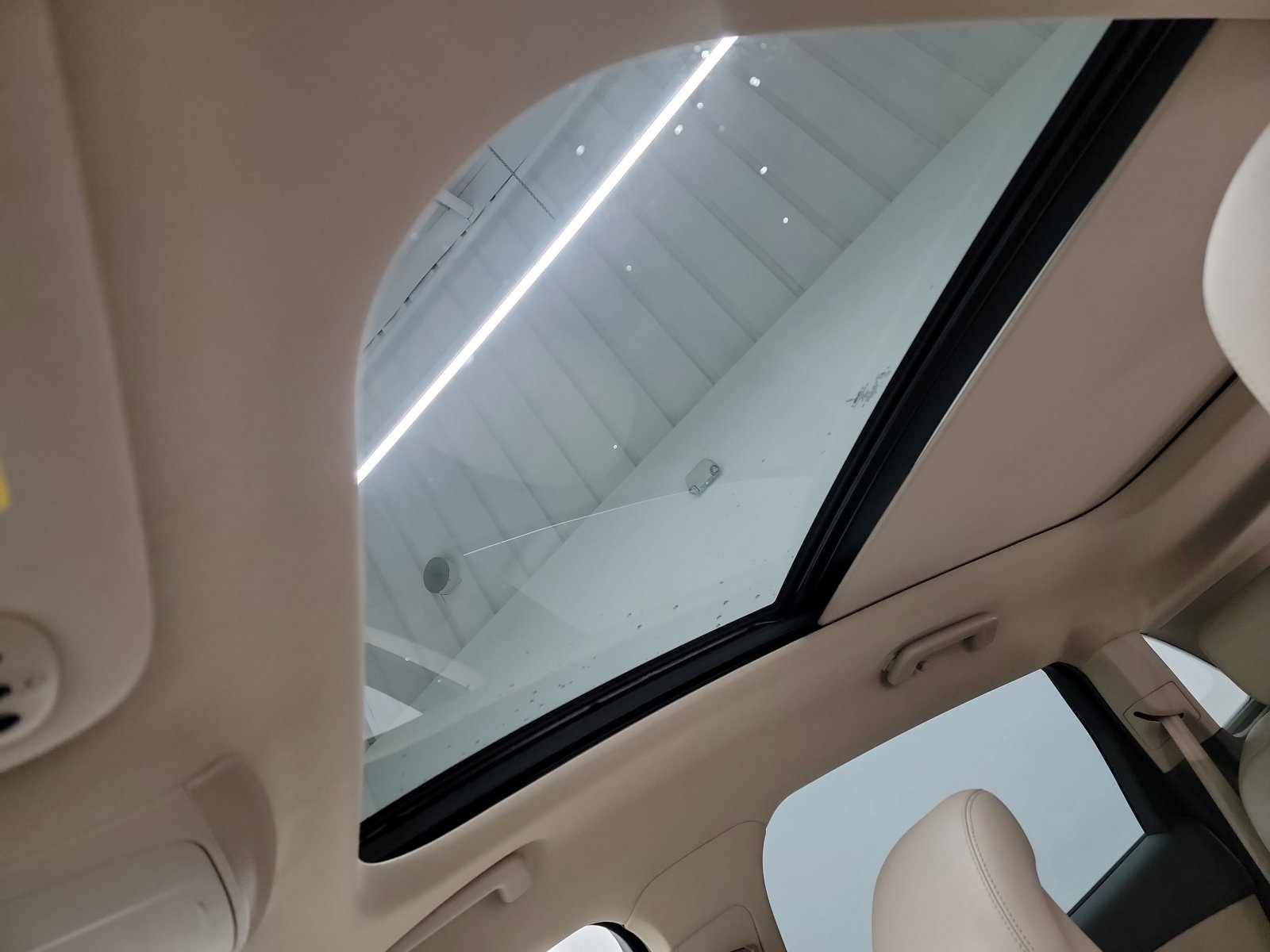 Used 2017 Lincoln MKX Reserve image 24